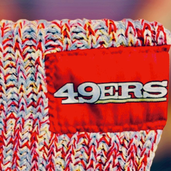 Womens Knit Red San Francisco 49ers NFL Infinity Neck Scarf Forever Collectibles - Picture 8 of 15